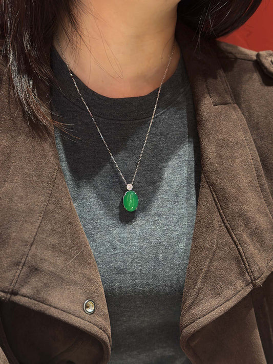 Chalcedony Cabochon Pendant Necklace (JN31223105)