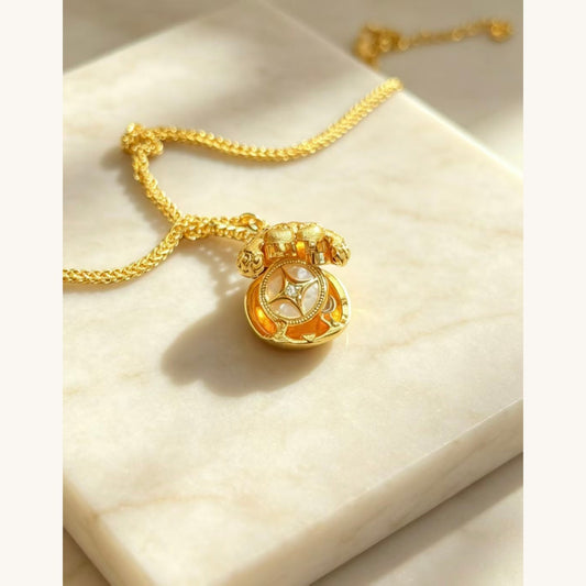 Gold Openwork Gourd Pendant Necklace