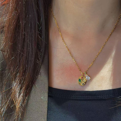 Hammered Oval-Tag Teardrop CZ Pendant Necklace (JN6027)