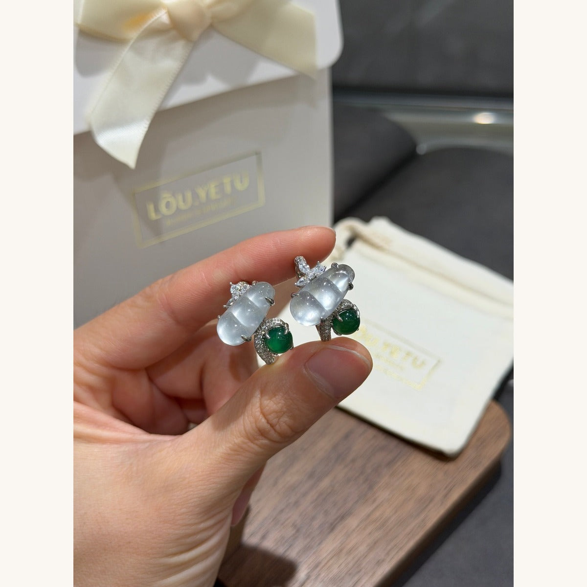 Ink-Jade Love-Bean Chalcedony Ring (JR6069)