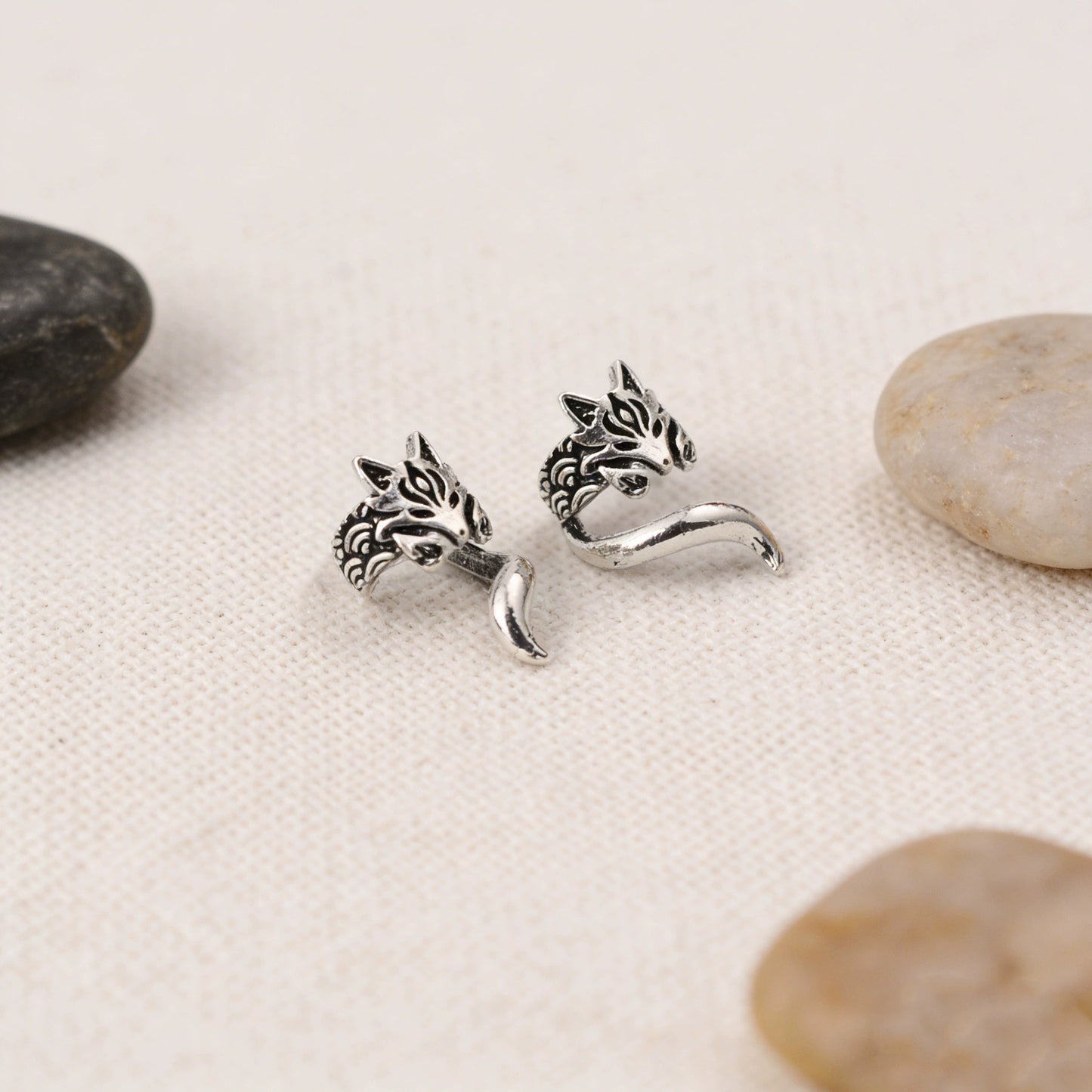 Vintage Fox Ear Clip Earrings – Cute Animal Ear Cuff, Retro Gold Metal Non-Piercing Ear Jewelry