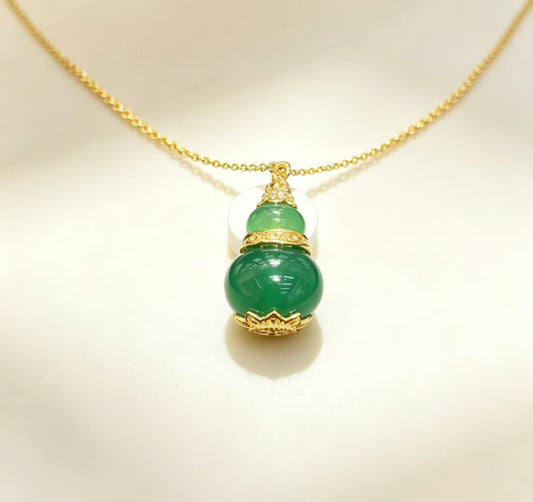 Green Jade Gourd Pendant Necklace