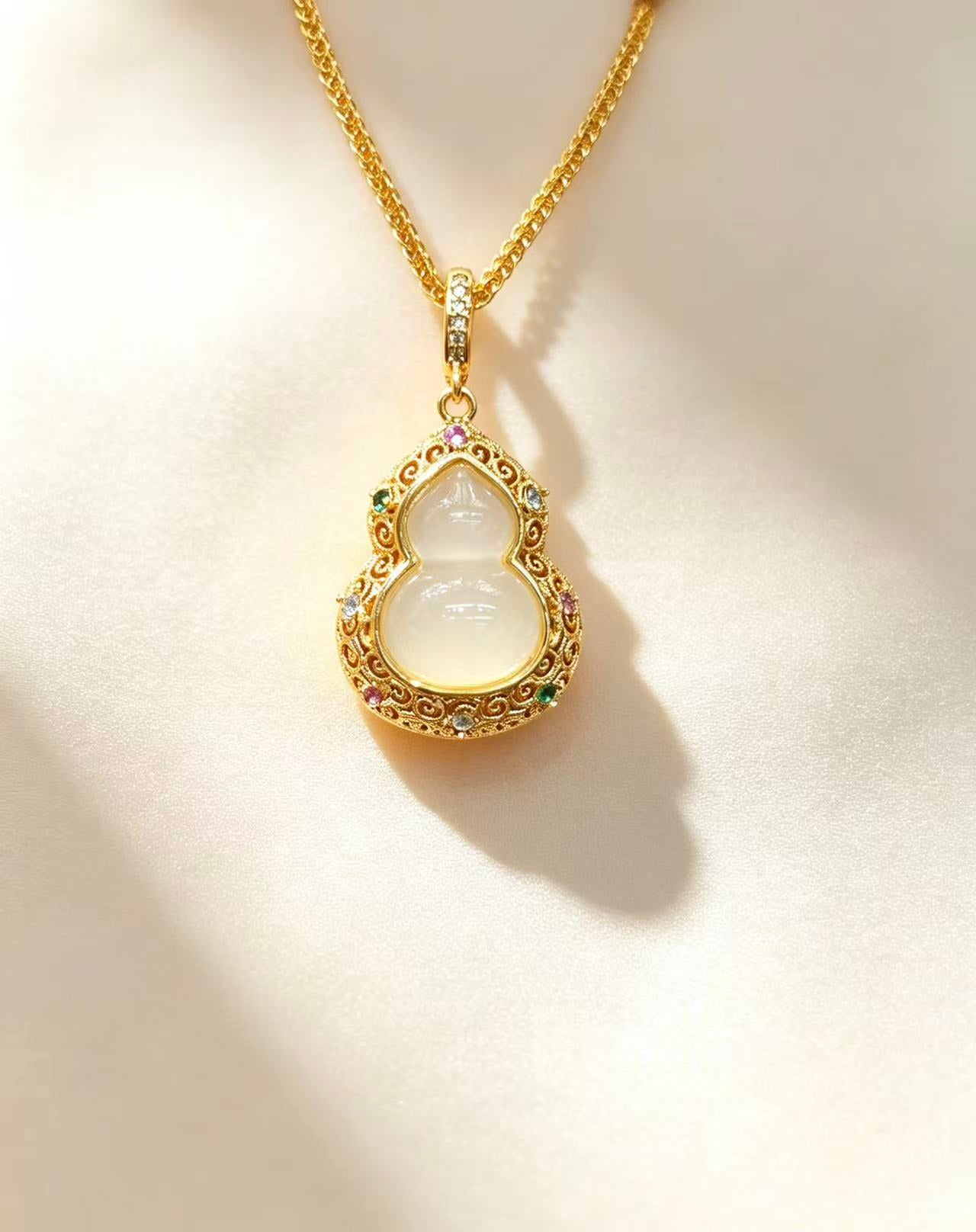 Gold Cat's-Eye Teardrop Gourd Pendant Necklace