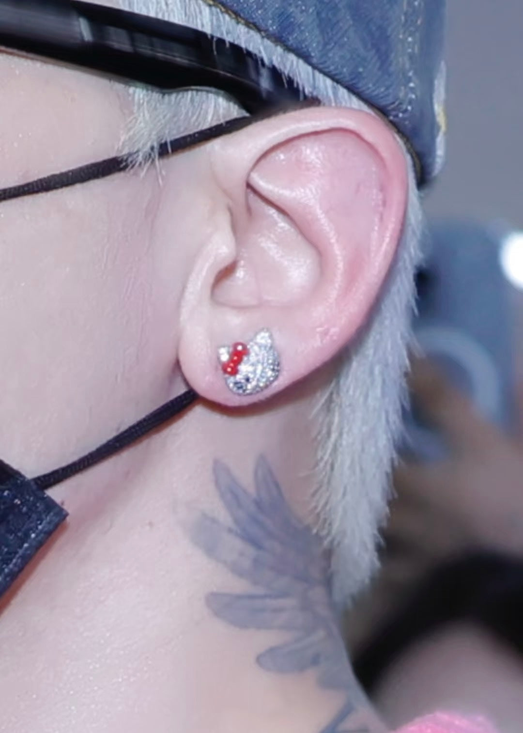 Kitty Pavé CZ Stud Earrings (JE6024-1)
