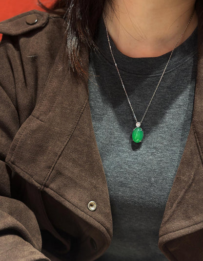 Chalcedony Cabochon Pendant Necklace (JN31223105)