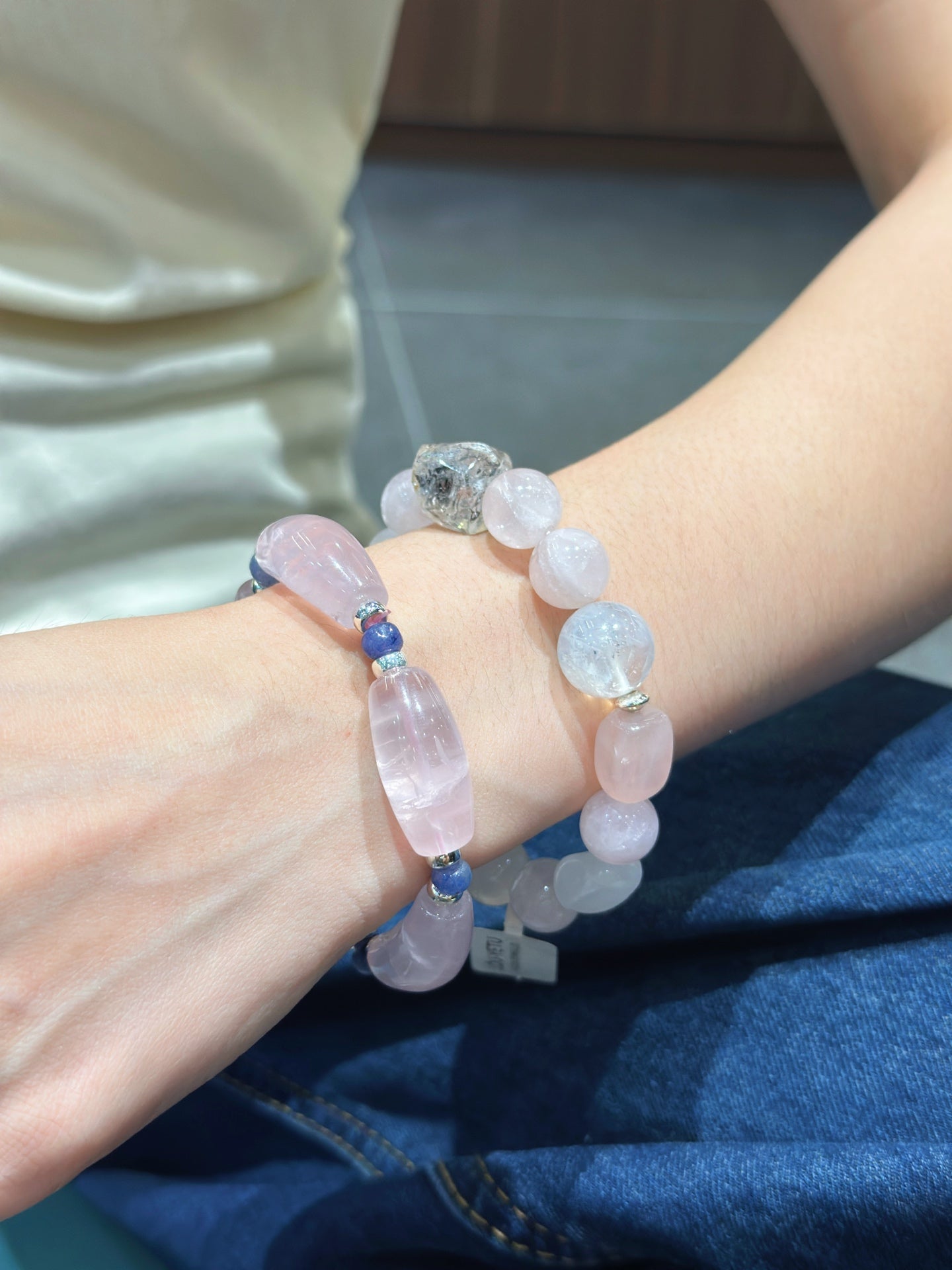 Natural Pink Crystal Curved-Tube Bracelet (JL96831)