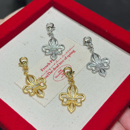Brushed Flower Pendant Necklace (JP10388)