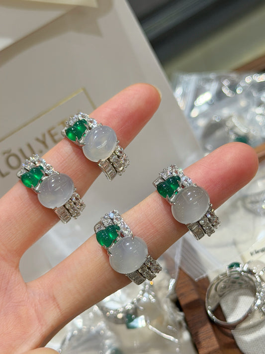 Chalcedony Gourd Cabochon Pavé Ring (JR6120)