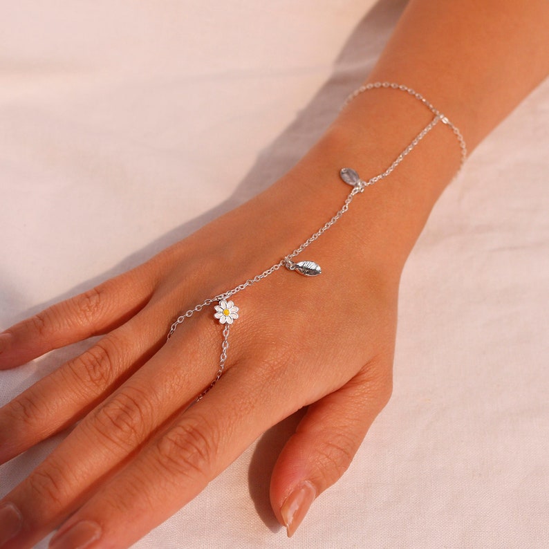 Sterling Silver Daisy Ring Bracelet: 925 Silver Hand Chain