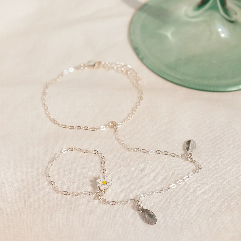 Sterling Silver Daisy Ring Bracelet: 925 Silver Hand Chain