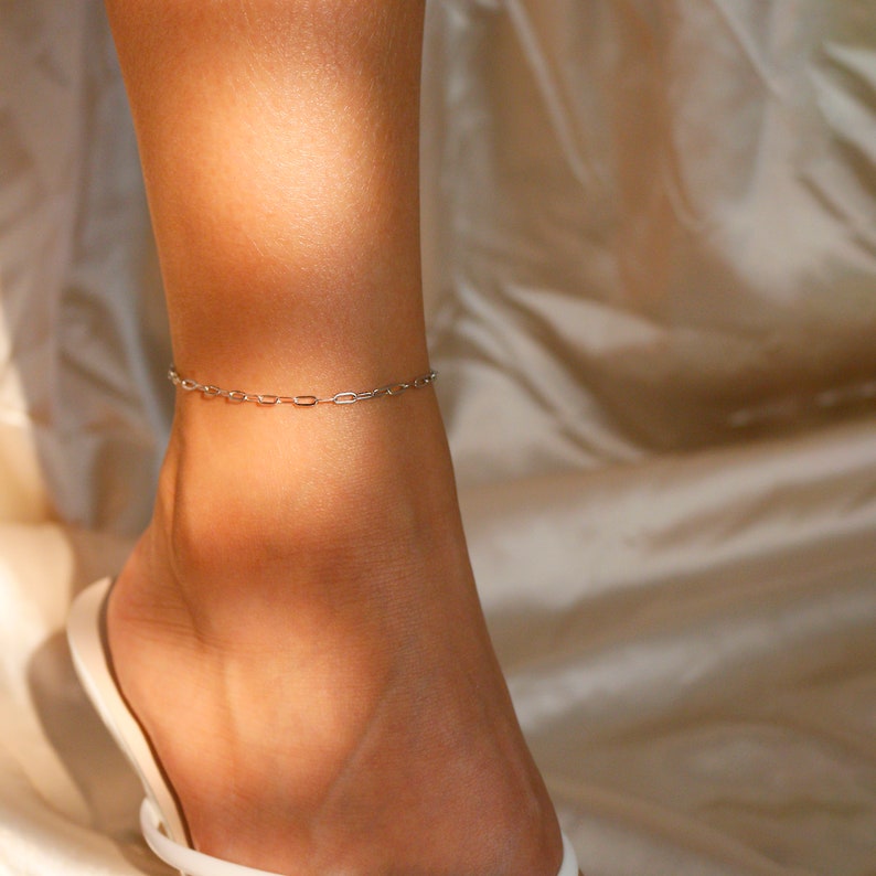 Minimalist Clip Chain Anklet: 16K Gold Plated Layering Anklet