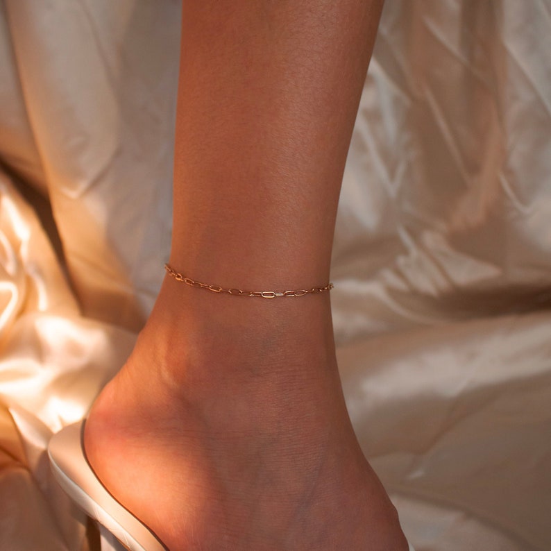Minimalist Clip Chain Anklet: 16K Gold Plated Layering Anklet