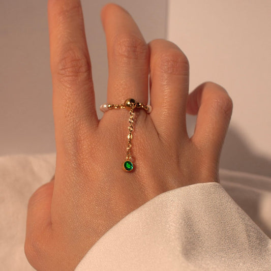 Emerald Pearl Birthstone Ring: Gold Chain Adjustable Ring