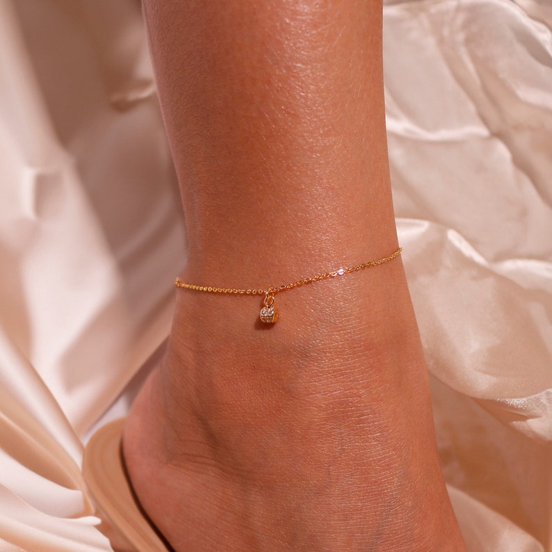 Dainty Gold Cubic Zirconia Anklet: 16K Gold Plated