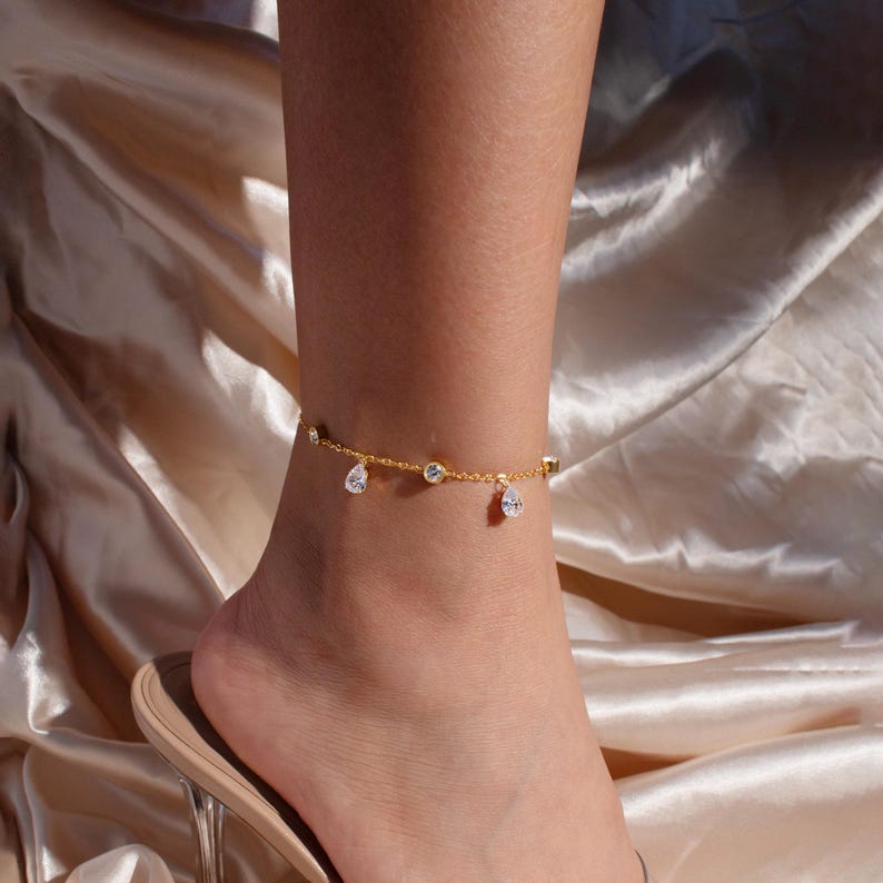 Gold Cubic Zirconia Anklet: Teardrop Crystal Ankle Bracelet