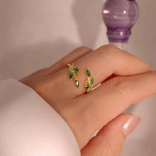 Emerald Leaf Ring 925 Sterling Silver Valentine's day gift Adjustable Everyday Jewelry, Birthstone Personalized Gift